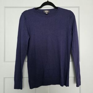 Lord & Taylor 100% Merino Wool Navy Sweater Size M Classic Minimalist Knit